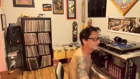 Snapshot of bnczuperzexy chatting on 02-16-26, 08:43 ZuperZexyZounds online show from 02-16-26, 08:43