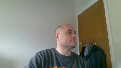 Snapshot of bobabator chatting on 12-16-24, 01:00 bobabator online show from 12-16-24, 01:00