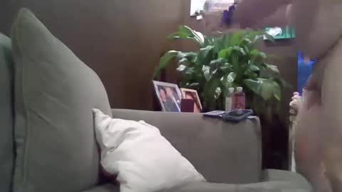 Snapshot of bobblehead31382 chatting on 02-13-25, 12:13 bobblehead31382 online show from 02-13-25, 12:13