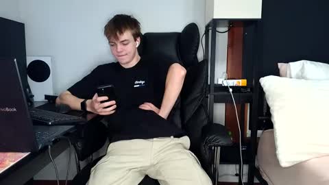 bobby72738 online show from 09-30-25, 03:11