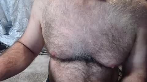 Snapshot of bobbyhill27b chatting on 03-25-26, 02:28 BobbyHill27b online show from 03-25-26, 02:28