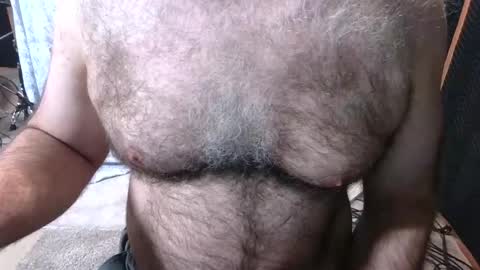 Snapshot of bobbyhill27b chatting on 04-14-26, 02:45 BobbyHill27b online show from 04-14-26, 02:45