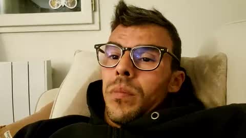 Snapshot of bomale89 chatting on 11-03-25, 08:10 bomale89 online show from 11-03-25, 08:10