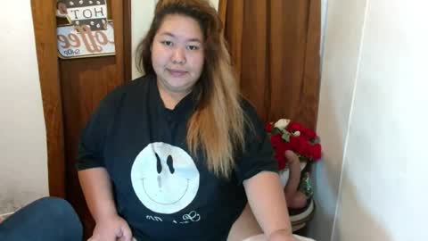 Snapshot of bombaliciouszzz chatting on 06-20-26, 12:36 Camille online show from 06-20-26, 12:36