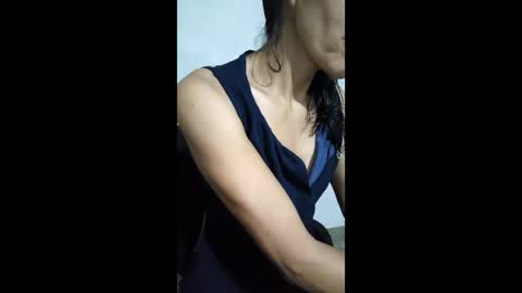 Snapshot of bombonsexy84milf chatting on 06-10-26, 06:01 bombonsexy84milf online show from 06-10-26, 06:01