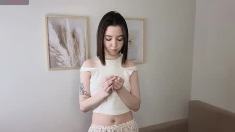 Snapshot of bondistar chatting on 11-10-25, 01:10 bondistar online show from 11-10-25, 01:10