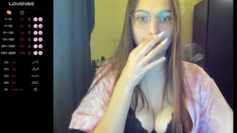 Snapshot of boni_nell__ chatting on 01-08-25, 06:09 Nell online show from 01-08-25, 06:09