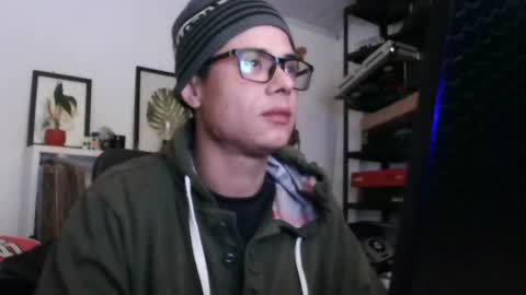 Snapshot of bonjunior123 chatting on 06-26-26, 04:06 bonjunior123 online show from 06-26-26, 04:06