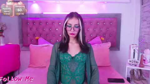 i AM Bonnie  online show from 12-14-25, 04:45