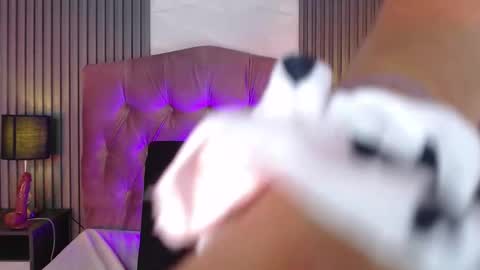 bonnali_lune online show from 10-21-25, 11:05