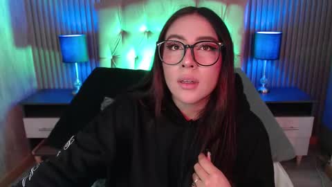 bonnali_lune online show from 01-13-26, 04:18