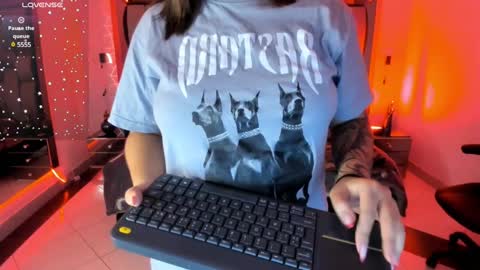 Bonnie  online show from 12-14-24, 06:09