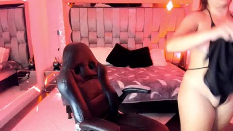 Bonnie  online show from 12-17-24, 05:58