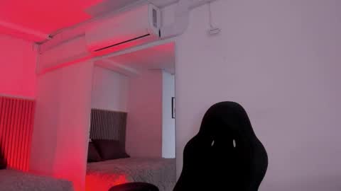 Bonnie  online show from 12-17-25, 12:00