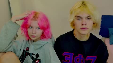 Jessy  Mark online show from 10-19-25, 05:13