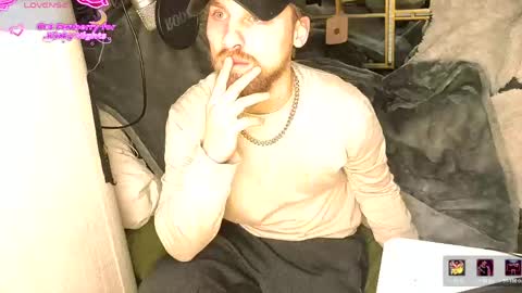 Snapshot of bonnie_and_clyde_11 chatting on 03-15-26, 07:42 Bonnie and Clyde online show from 03-15-26, 07:42