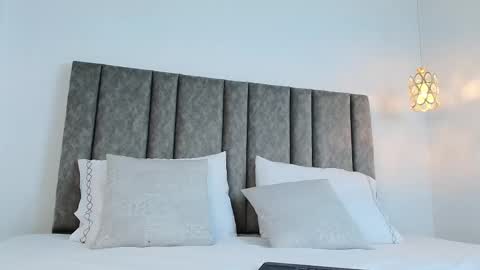 Bonnie online show from 10-08-25, 05:16