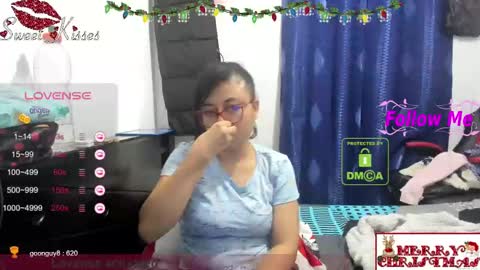 bonnie lam  hello welcome to my room I hope you have fun and you can reach your maximum pleasure here with me online show from 12-11-24, 03:45