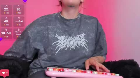 Bonnie Help me reach 500 likes online show from 02-03-26, 08:47