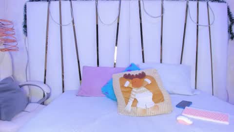 Bonnie online show from 12-18-25, 07:42