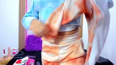 Bonnie online show from 11-08-25, 12:05