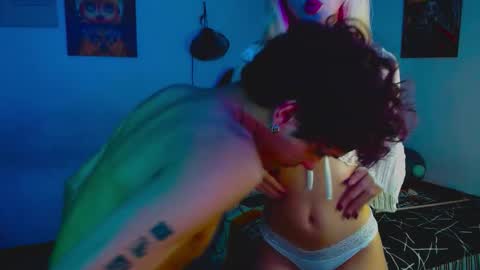 Snapshot of bonnie_y_ash chatting on 10-17-25, 04:37 Bonnie Y Ash online show from 10-17-25, 04:37