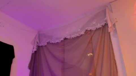   online show from 02-21-26, 12:00