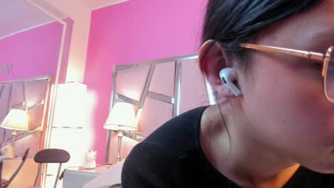 Bonnie  online show from 03-07-25, 04:00