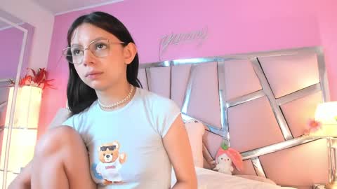 Bonnie  online show from 05-06-26, 01:16