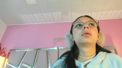 Bonnie  online show from 05-19-26, 01:39