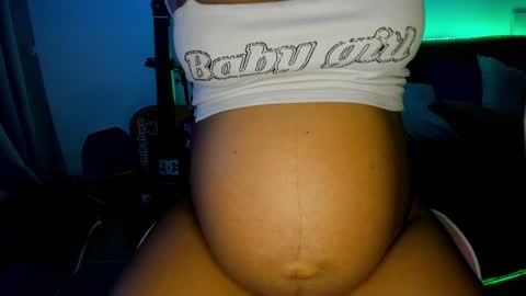 Bonny  online show from 12-23-24, 10:55