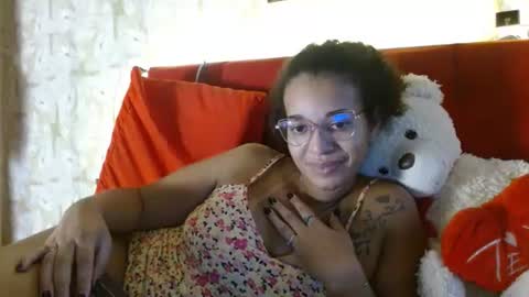 Snapshot of bonvivantb chatting on 12-05-24, 10:12 Queen Bon Vivantt online show from 12-05-24, 10:12