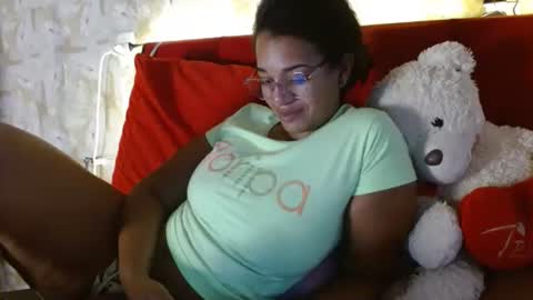 Snapshot of bonvivantb chatting on 12-22-24, 02:27 Queen Bon Vivantt online show from 12-22-24, 02:27