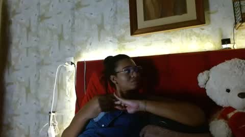Snapshot of bonvivantb chatting on 01-14-25, 12:54 Queen Bon Vivantt online show from 01-14-25, 12:54