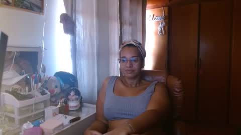 Snapshot of bonvivantb chatting on 01-20-25, 01:11 Queen Bon Vivantt online show from 01-20-25, 01:11