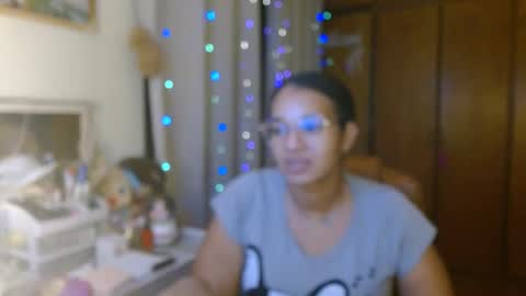 Snapshot of bonvivantb chatting on 01-23-25, 05:45 Queen Bon Vivantt online show from 01-23-25, 05:45