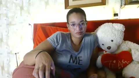 Snapshot of bonvivantb chatting on 02-18-25, 04:15 Queen Bon Vivantt online show from 02-18-25, 04:15