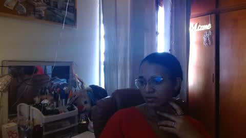 Snapshot of bonvivantb chatting on 03-07-25, 03:39 Queen Bon Vivantt online show from 03-07-25, 03:39