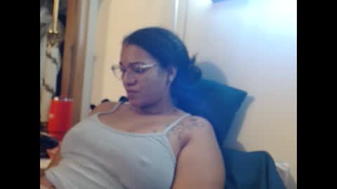 Snapshot of bonvivantb chatting on 09-08-25, 02:49 Queen Bon Vivantt online show from 09-08-25, 02:49