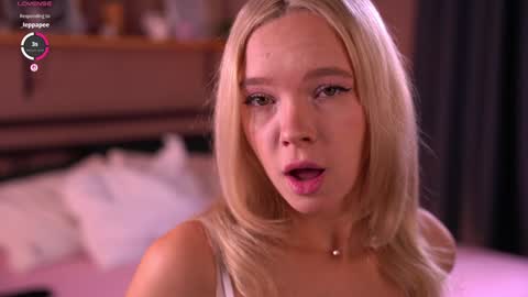 Snapshot of boobybliss chatting on 09-09-25, 08:47 Alina online show from 09-09-25, 08:47