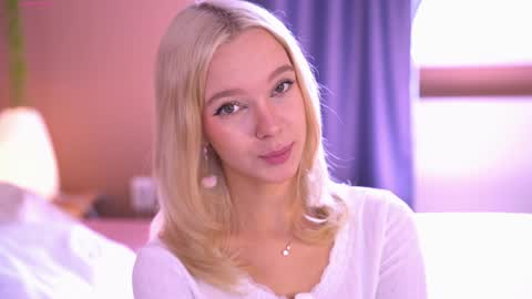 Snapshot of boobybliss chatting on 09-12-25, 08:03 Alina online show from 09-12-25, 08:03