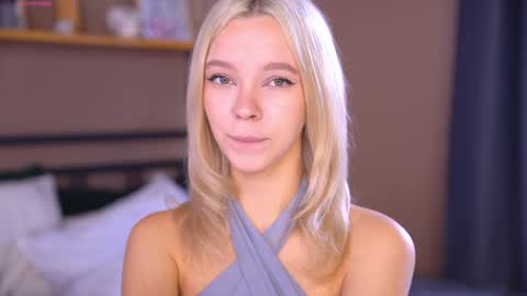 Snapshot of boobybliss chatting on 09-19-25, 08:27 Alina online show from 09-19-25, 08:27