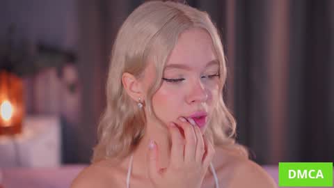 Snapshot of boobybliss chatting on 10-10-25, 08:13 Alina online show from 10-10-25, 08:13