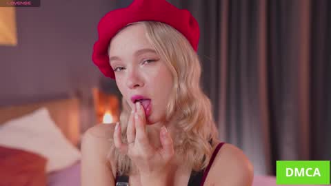 Snapshot of boobybliss chatting on 10-19-25, 08:15 Alina online show from 10-19-25, 08:15