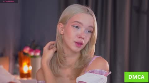 Snapshot of boobybliss chatting on 10-20-25, 08:04 Alina online show from 10-20-25, 08:04