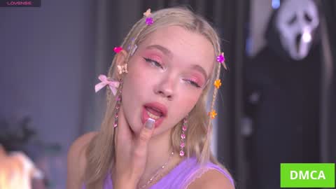 Snapshot of boobybliss chatting on 11-01-25, 07:43 Alina online show from 11-01-25, 07:43