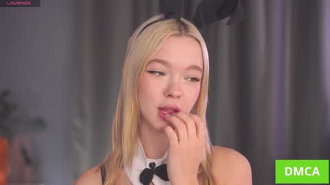 Snapshot of boobybliss chatting on 11-03-25, 07:09 Alina online show from 11-03-25, 07:09