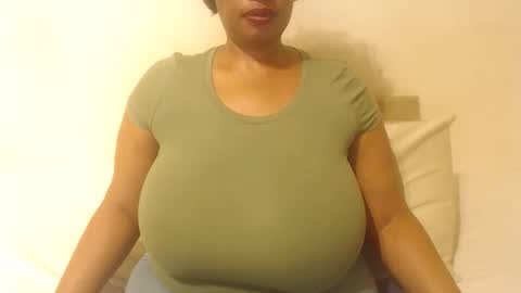 boobyqueen online show from 10-09-25, 07:01