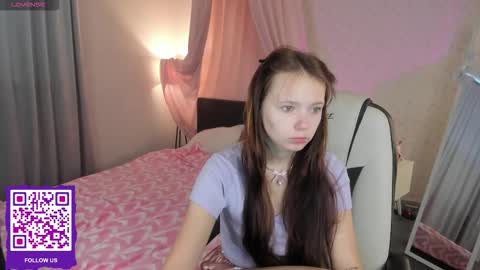 Snapshot of booozekirs_ chatting on 09-17-25, 02:13 Milena online show from 09-17-25, 02:13