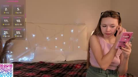 Snapshot of booozekirs_ chatting on 10-16-25, 03:40 Milena online show from 10-16-25, 03:40